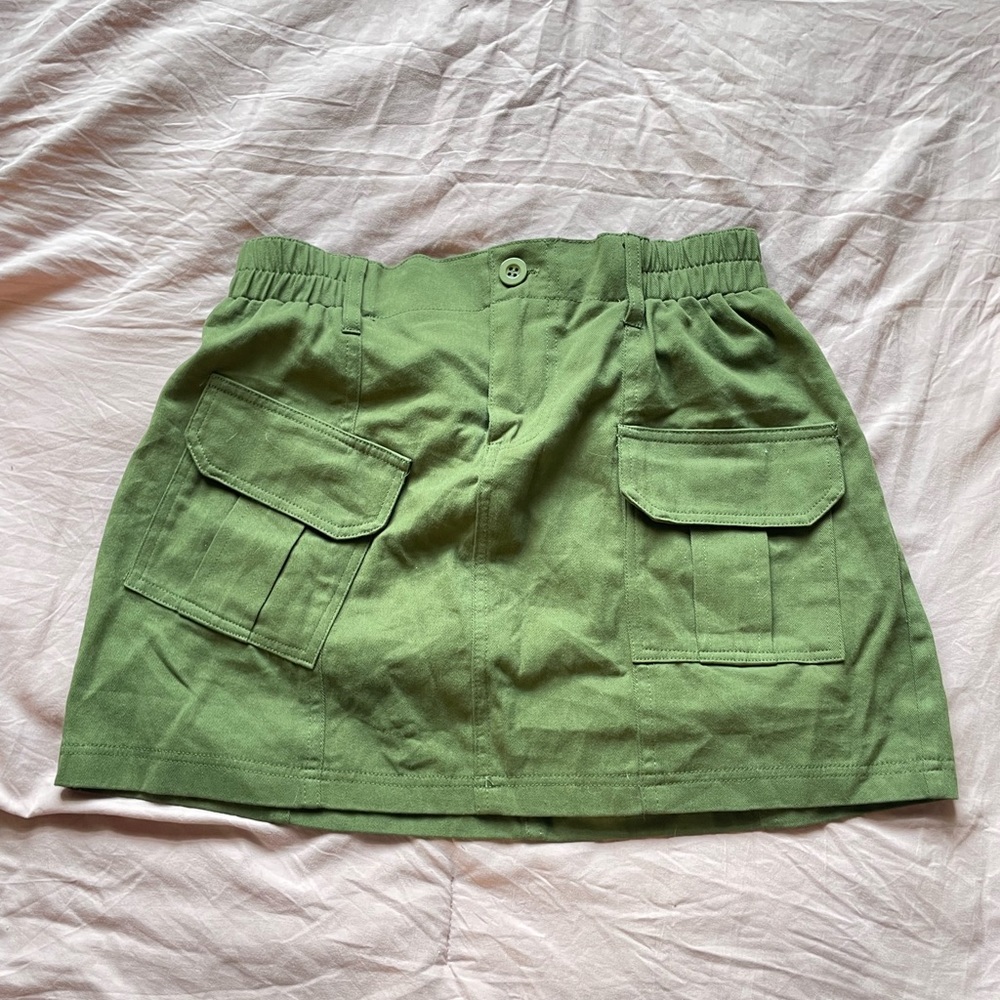 ARMY GREEN MINI SKIRT